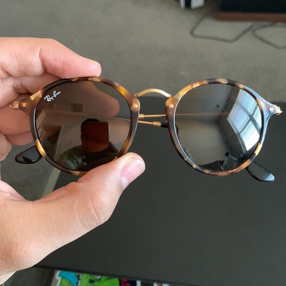 Tortoise Shell Ray Bans - Picture 5 of 6